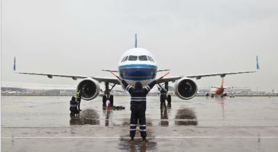 带你飞！空客320最新型飞机抵达深圳