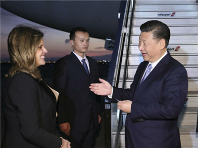 习近平抵达利马出席APEC领导人会议并访问秘鲁