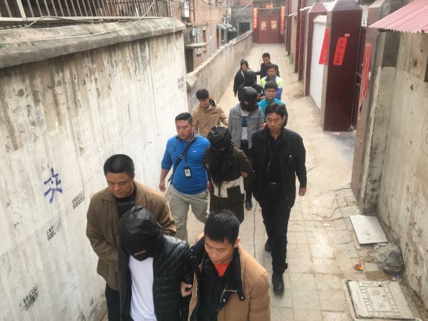 “喂?我是陈科长！”这种电话骗了上千万元，广东抓了450个