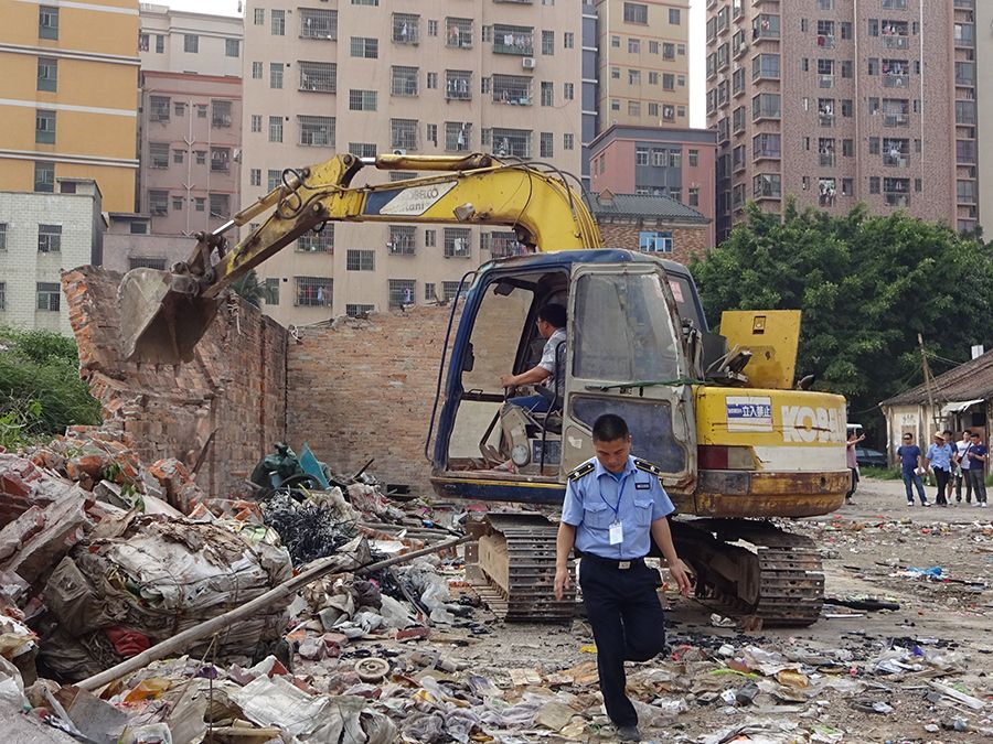 公明打通断头路 清拆风景北路施工障碍