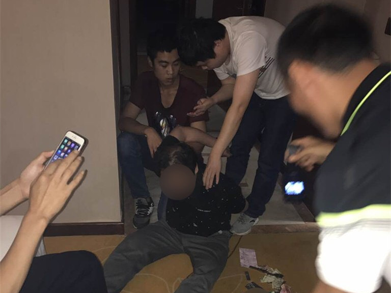 戒毒者受感化提供线索 警方顺线抓获毒贩