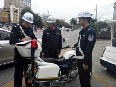 深圳辅警或有一定执法权:在1名警察带领下可实施抓捕