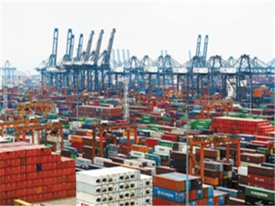 深圳港首季开门红:集装箱吞吐量561.37万标箱