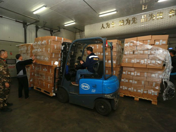 深圳查获套牌货轮走私案 630吨疫区冻品险入餐桌
