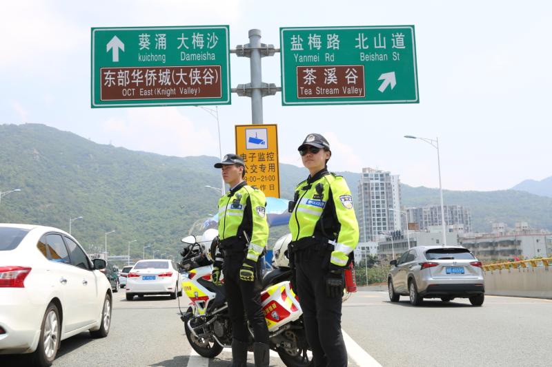 东部景区“人气高” 早上8点左右就开始拥堵