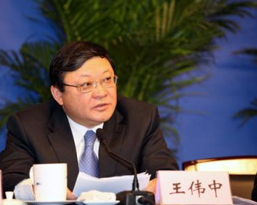 王伟中会见孙正义一行