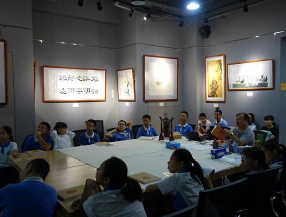 知名书画家为宝安学生讲授书法和山水画