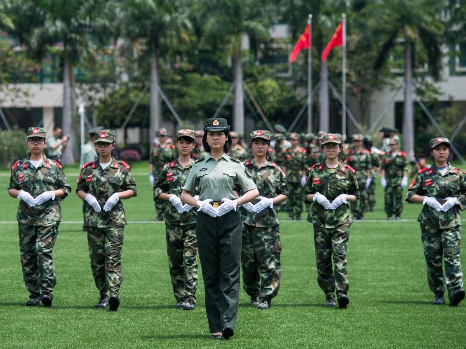 澳门中学生参加国旗手训练营 提升爱国爱澳理念 
