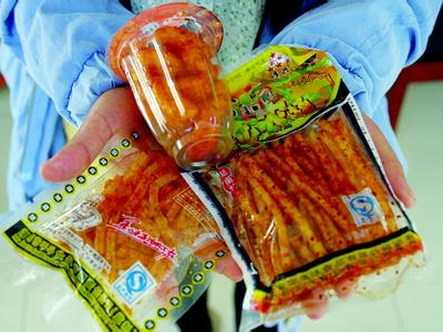 北京市下架6100公斤的“五毛零食”  你吃过吗？