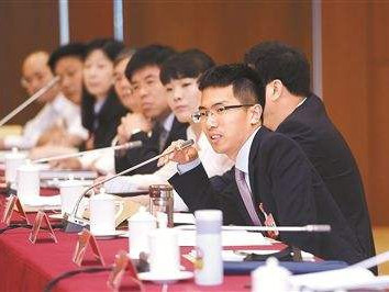 深圳团党代表热议省第十二次党代会报告