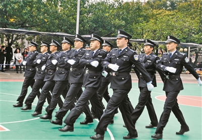 朝气蓬勃+不畏生死+战斗力max 他们用热血诠释刑警本色