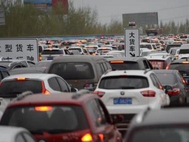 机动车保有量破3亿 中国汽车社会“症候群”凸显