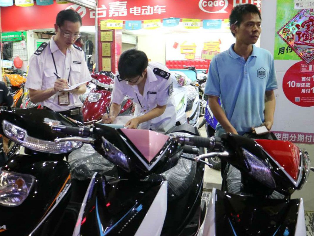 专项整治电动车市场源头 燕罗街道查扣“超标”电动车48辆