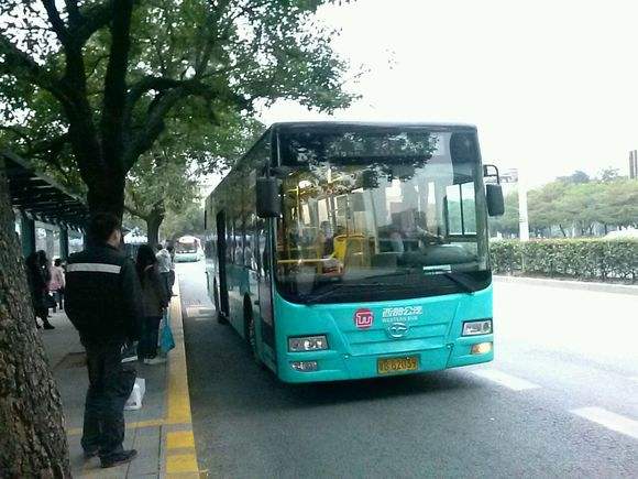 宝安人出行更方便了！21条公交线路调整，增加不少站点