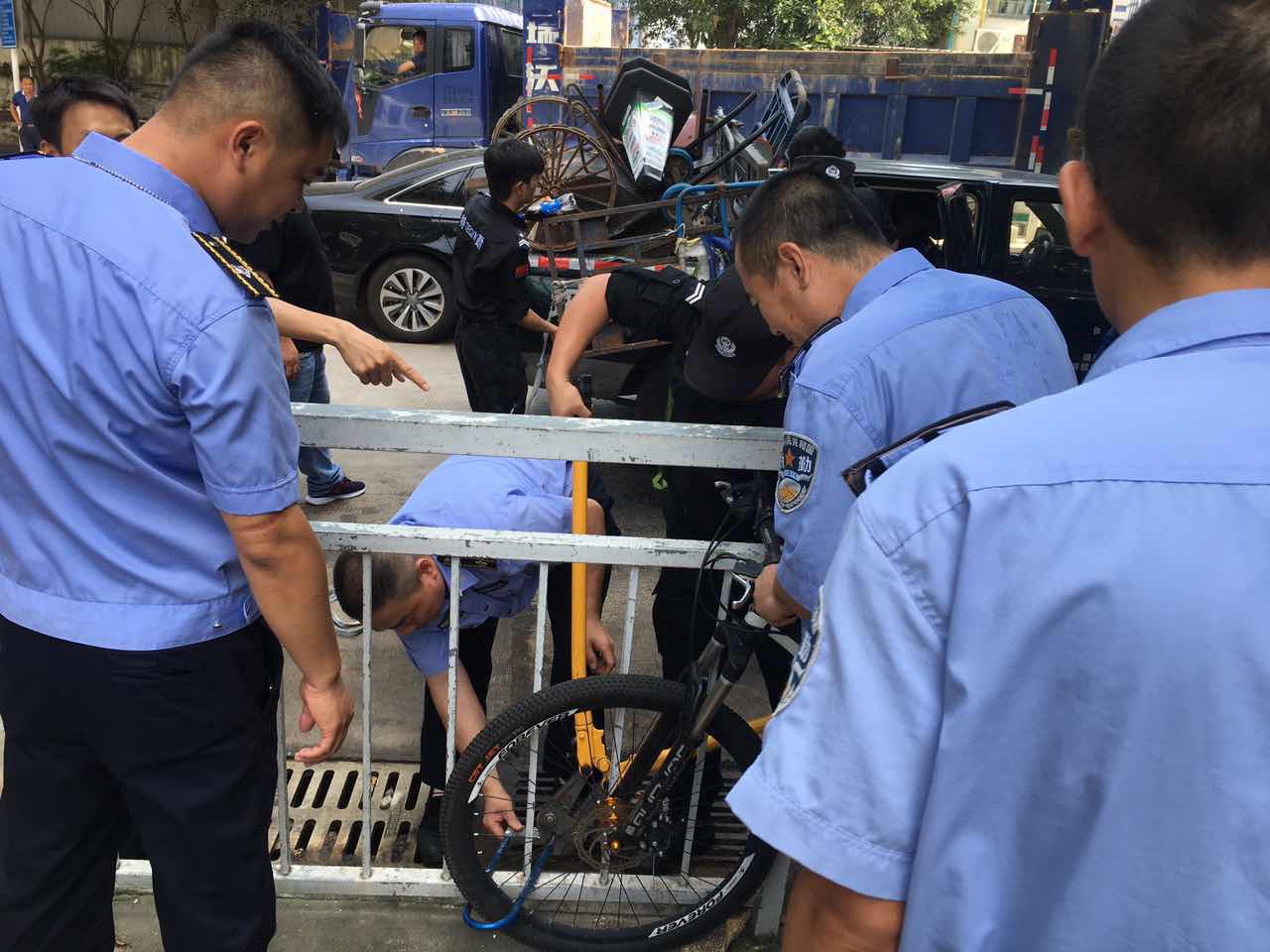 车辆乱停放让市民叫苦？福田街道铁腕查处