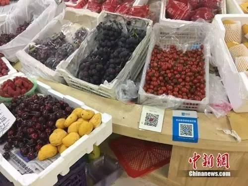 老外震惊！中国卖瓜老太扫码支付 潮过硅谷精英