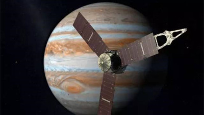 木星高清照放出 一个风暴的直径就有地球那么大