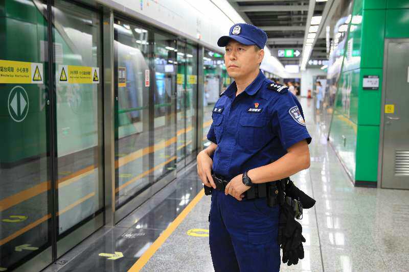 唐峰：教出众多警队好学员的“魔鬼教练”