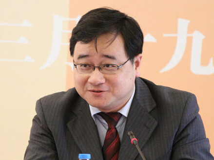 南山区原副区长纪震涉受贿贪污案开庭