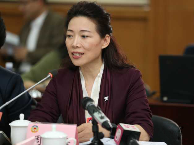 周晓梅：同一通用名药品剂型不同价格差异几十倍
