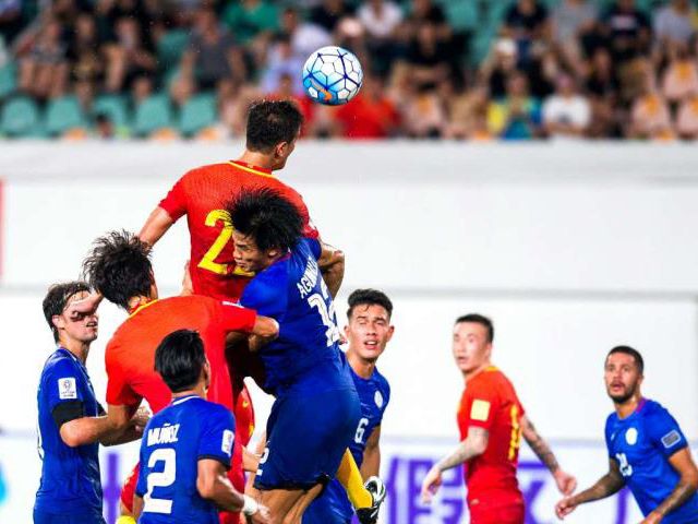 8:1大胜菲律宾：出征世预赛 国足祭旗