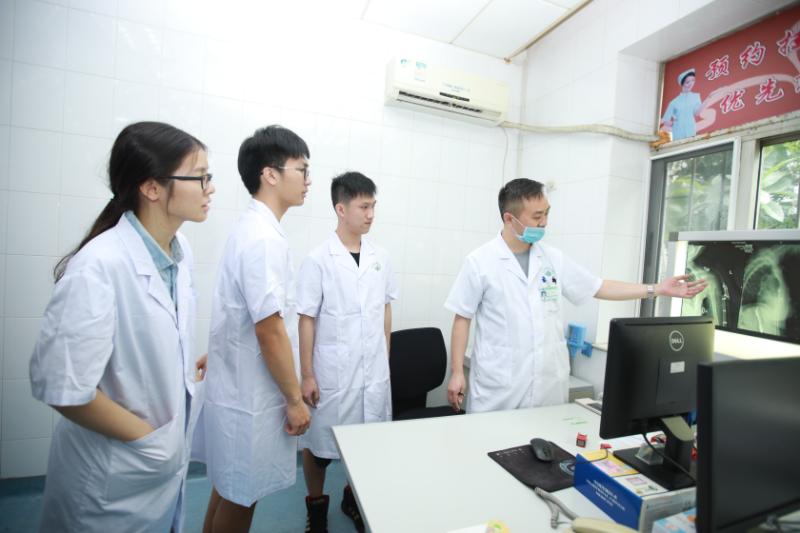 ​高考志愿想选医学？这个职业“体验日”活动有帮助