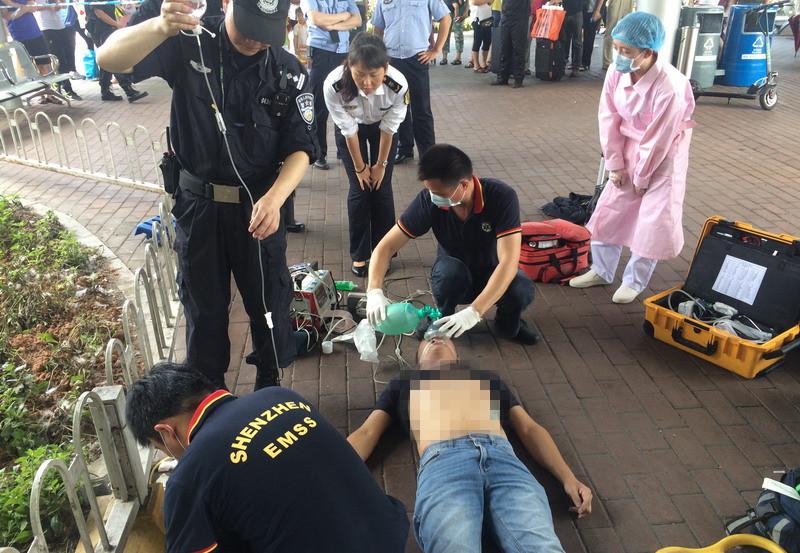 暖心！男子发病、老人走失，南山警方倾情救助