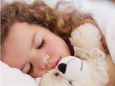 孩子睡眠质量低？父母关系、屏幕暴露等均有影响