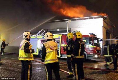 英警方公布伦敦火灾原因：冰箱起火、建材不合格  