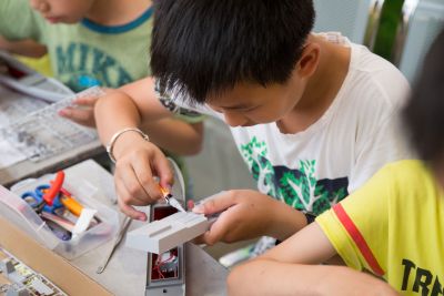 这帮深圳孩子过了一个颇具“科技范儿” 的儿童节