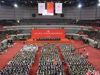 高校毕业仪式花样多 大学生如何上好“最后一课”