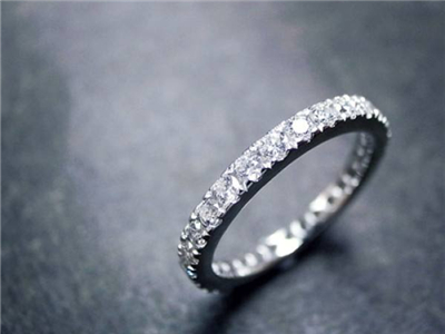 不敢相信！女子戒指落海36年失而复得