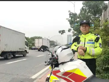 刘远碧：交通整治事故处理样样精