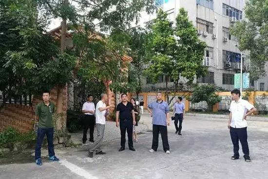 直面历史遗留问题 龙岗规划土地监察局赴莲花山庄调研！ 