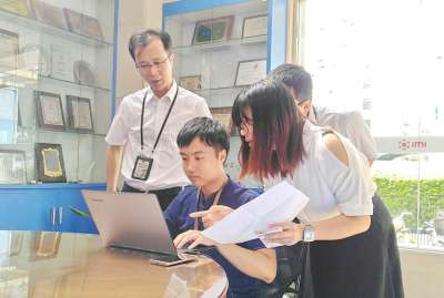 罗湖区安监局赴莲塘企业检查安全生产工作