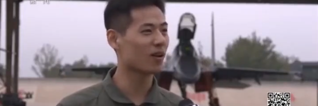 阅兵后，这位帅气的歼-16战机飞行员火了