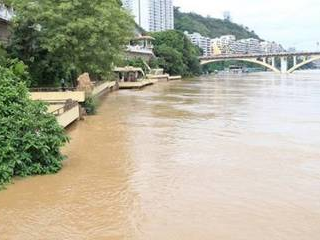 西江最大洪水５日凌晨袭粤 粤境内河段4日12时起停航