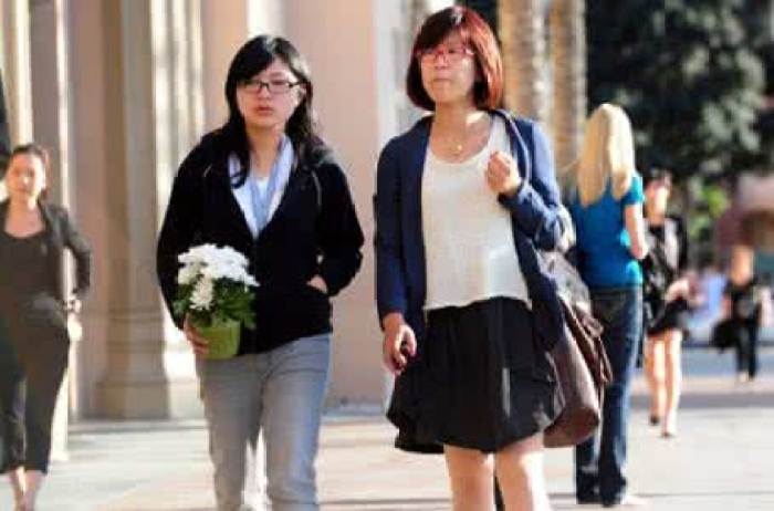 大陆留美学生80%成
