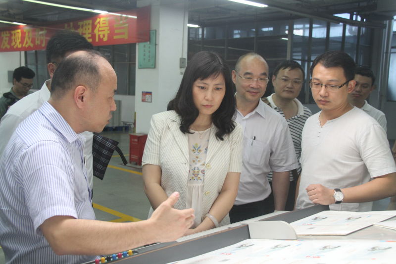 坪山领导深入企业一线调研 与企业建立常态互联机制