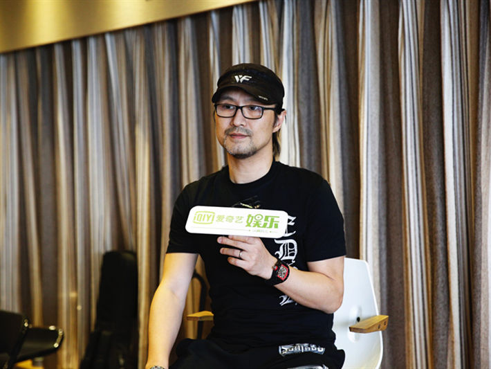 拼命买！汪峰为巡演“疯狂”买琴自嘲开琴行