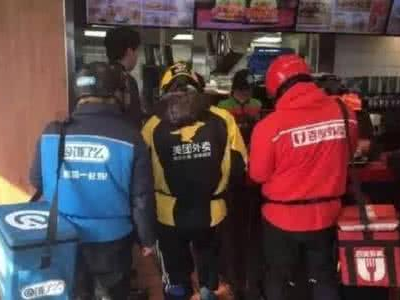 外卖配送服务新规范：配送员不应进消费者家中