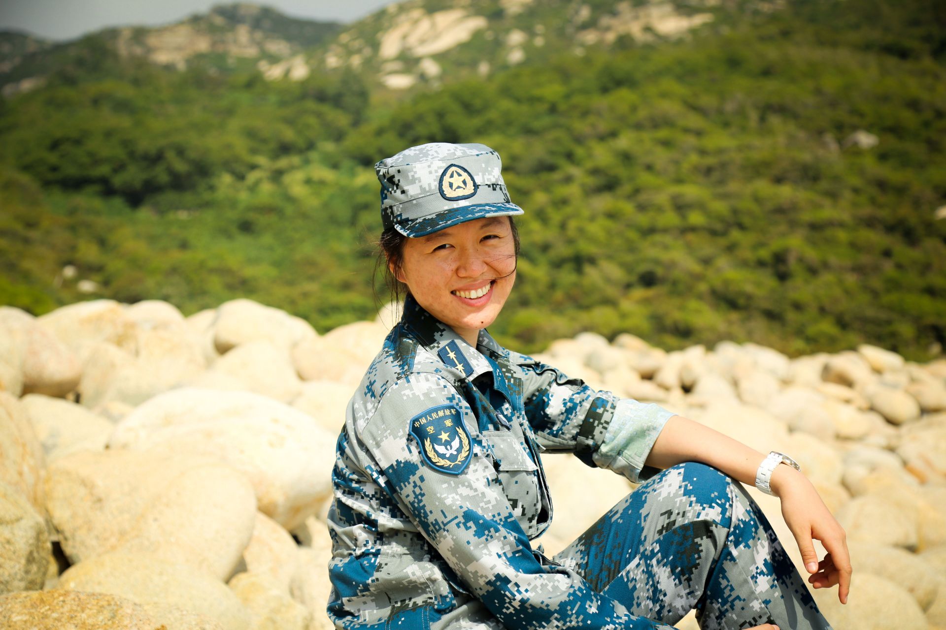 这个深圳女孩，一身戎装南疆追梦
