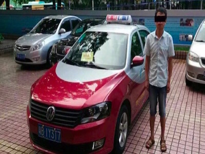 扫地阿姨抱怨无良司机撞坏交通设施 交警迅速调查次日抓回