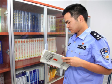 每日警星 | 黄汉威：打击扒窃 绝不手软