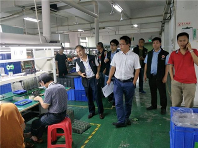 群众举报喷油厂非法储存危险品 龙华安监重拳出击