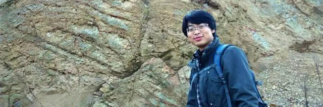 大学生爱捡石头 竟填补了项世界空白