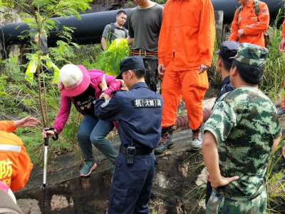 彻夜搜救9小时，13名被困排牙山驴友脱险！