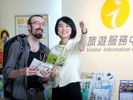 特评｜线下旅游服务岂能“跛脚”？