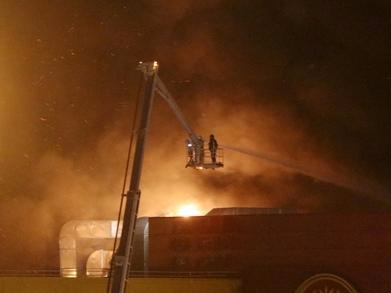 莫斯科一商场发生大火 3000余人被疏散