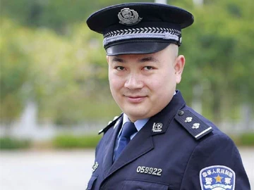 刘岩：情指岗位上的“大头兵” 